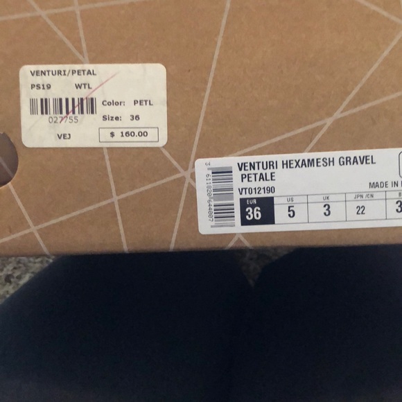 Veja Venturi Bastille Hexamesh in Petale - Picture 4 of 4